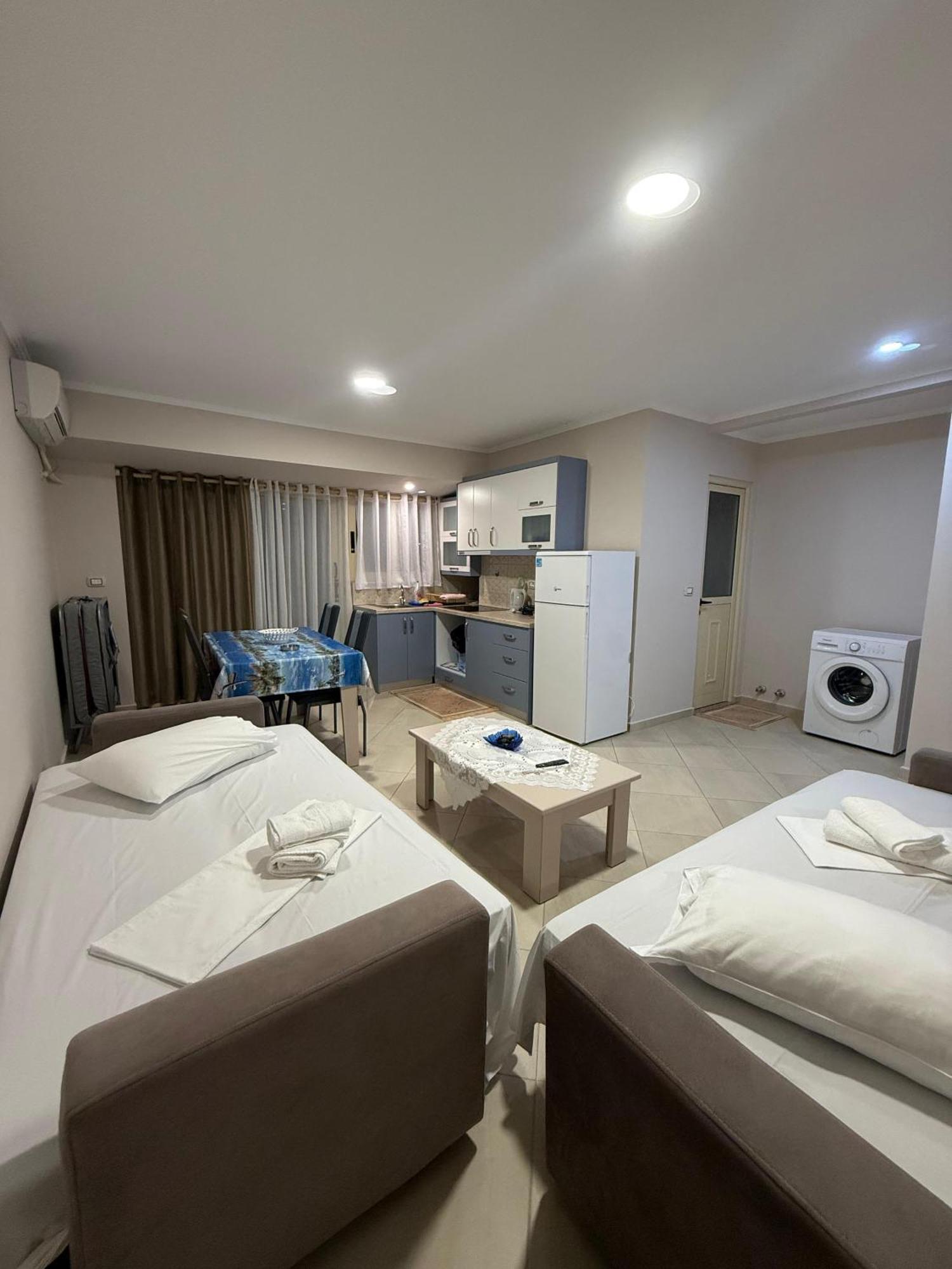 Eleana'S Apartament Sarandë 外观 照片